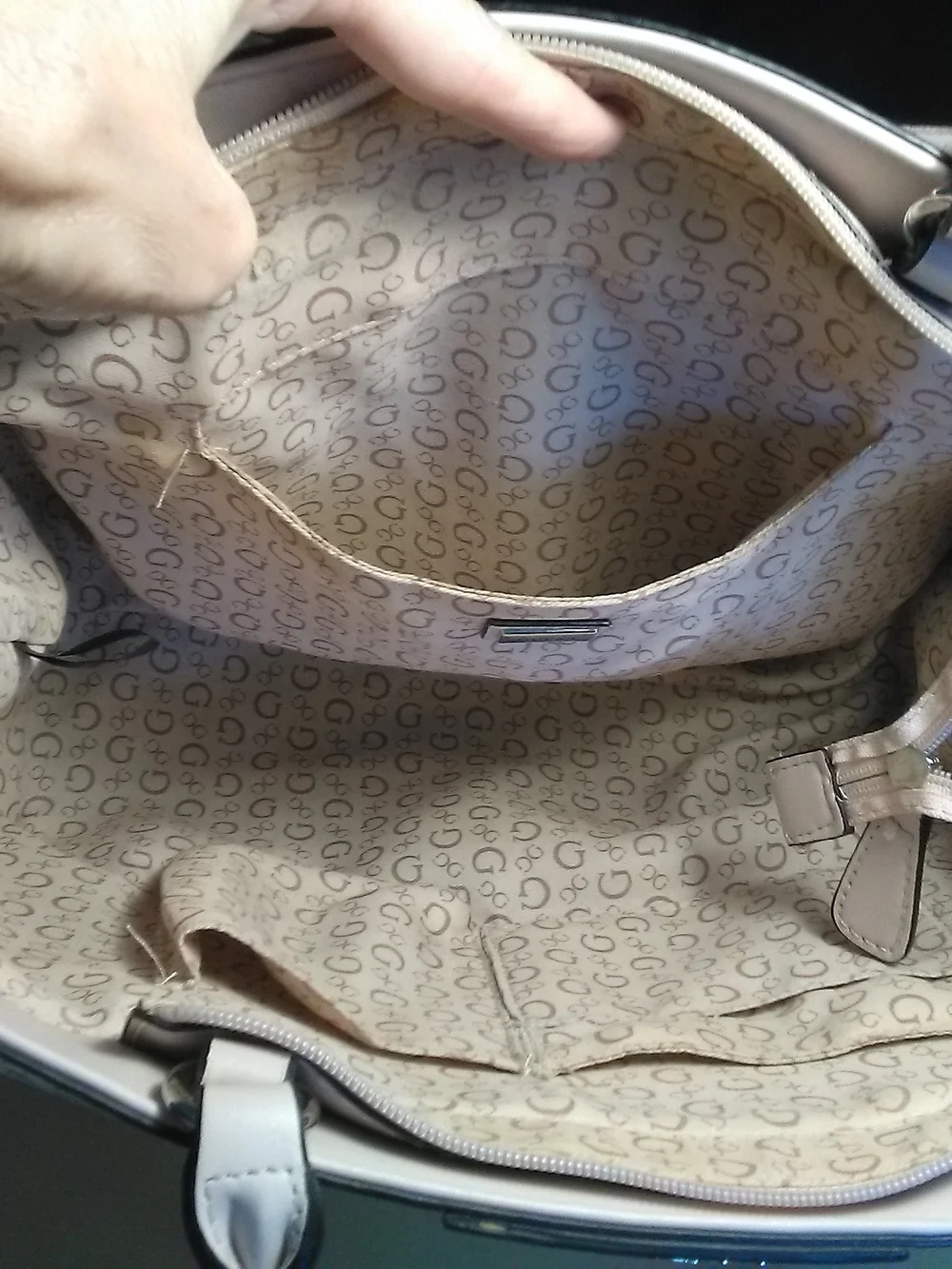 Guess satchel subtle